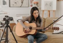 Jak uczyć się gry na gitarze z YouTube, żeby naprawdę robić postępy